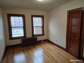 39 Starview Ave in Waterbury, CT - Building Photo - Building Photo