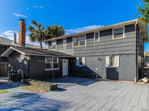 215 Margaret St in Neptune Beach, FL - Building Photo - Building Photo