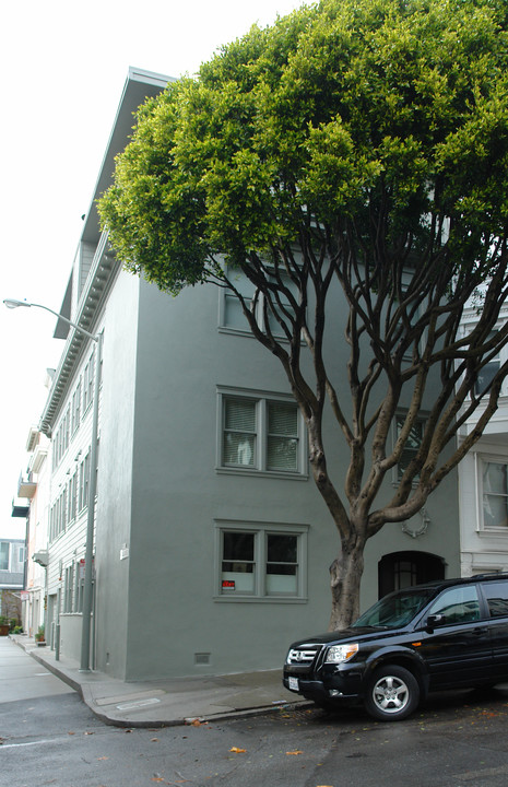 374-378 Lombard St in San Francisco, CA - Building Photo