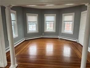 9 Sprague Ave in Cranston, RI - Building Photo - Building Photo