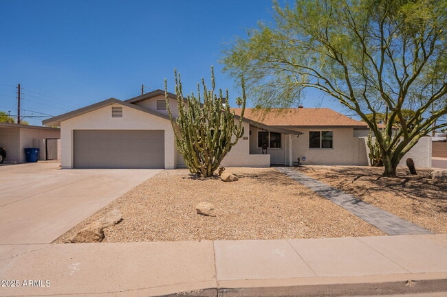 1530 E Alameda Dr in Tempe, AZ - Building Photo - Building Photo