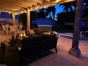 771 94th Ave N in Naples, FL - Building Photo - Building Photo