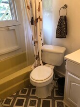 106 Coleman Ave, Unit 2 in Asheville, NC - Building Photo - Building Photo