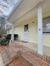 1427 Pineview Cir in Douglasville, GA - Building Photo - Building Photo