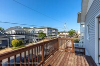 215 Webster Ave photo'