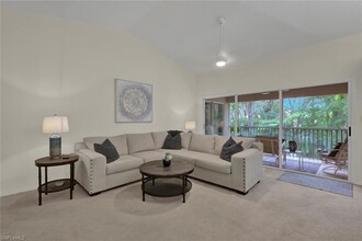 386 Emerald Bay Cir-Unit -G-4 in Naples, FL - Building Photo - Building Photo