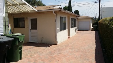 26 N Hidalgo Ave in Alhambra, CA - Building Photo - Building Photo