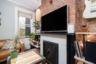 1009 Willow Ave in Hoboken, NJ - Building Photo - Building Photo
