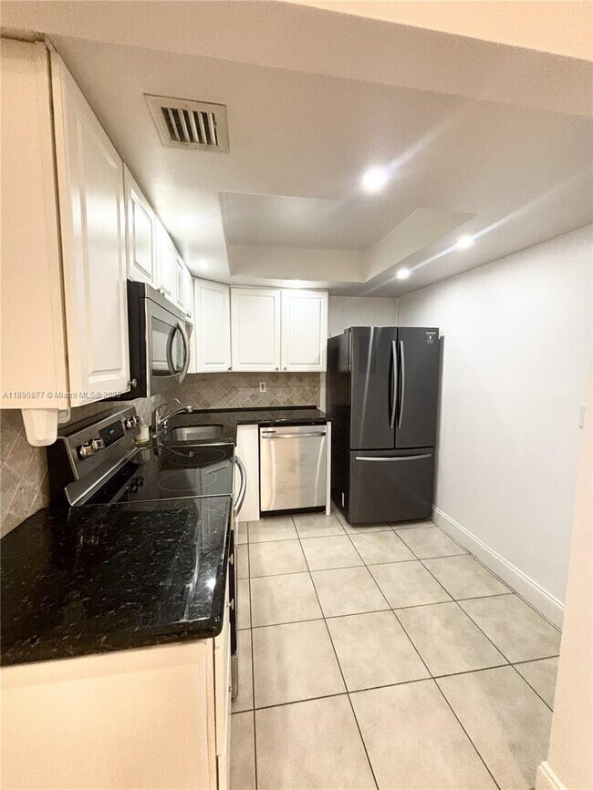 470 NW 20th St in Boca Raton, FL - Building Photo - Building Photo