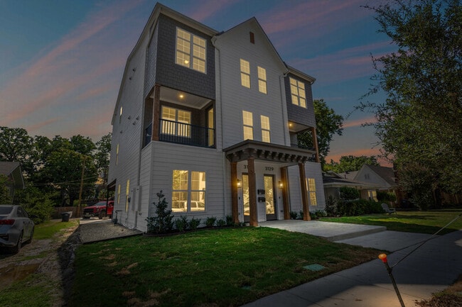 3127 Cockrell Ave in Fort Worth, TX - Building Photo - Building Photo