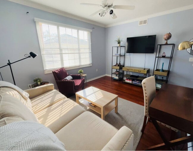 501 Knights Run Ave in Tampa, FL - Building Photo - Building Photo