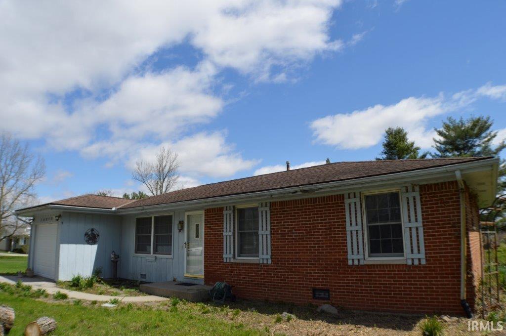 16818 Coldwater Rd in Huntertown, IN - Building Photo