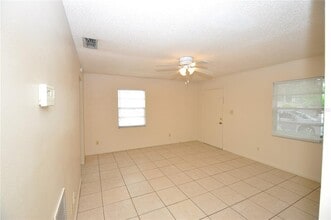 1434 E Fern Rd in Lakeland, FL - Building Photo - Building Photo