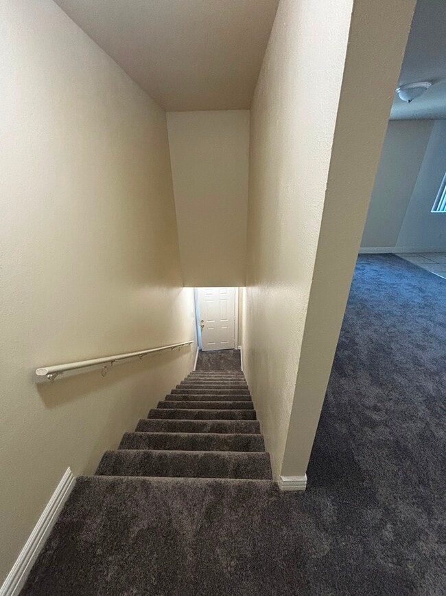 8634 Menlo Ave in Los Angeles, CA - Foto de edificio - Building Photo