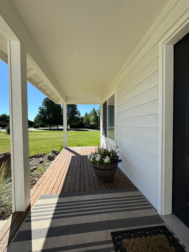 250 Oasis Ln in Ellensburg, WA - Building Photo - Building Photo