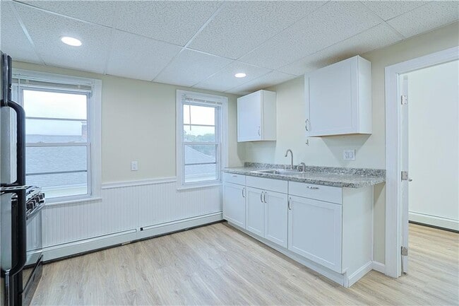 156 Urban Ave in North Providence, RI - Building Photo - Building Photo