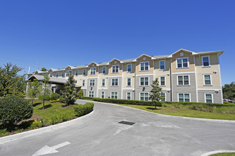 Haley Park in Tampa, FL - Building Photo - Primary Photo