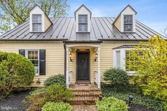 1 Chinn Ln in Middleburg, VA - Building Photo - Building Photo