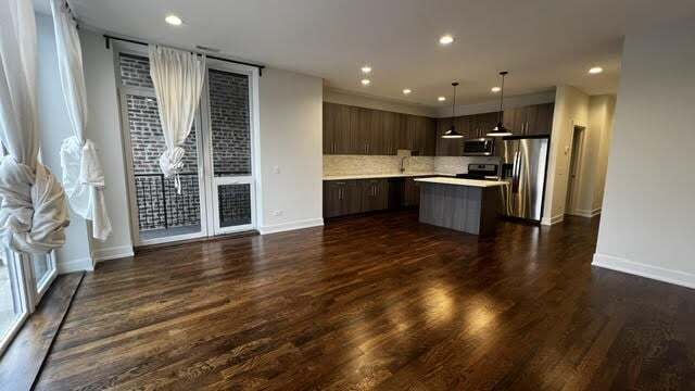5137 N Broadway St in Chicago, IL - Building Photo