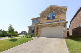 2016 Livingston Rd in Irving, TX - Building Photo - Building Photo