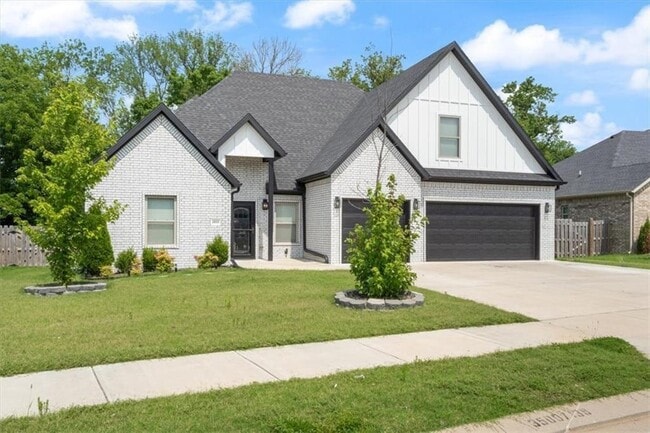 3500 SW Lucretia Rd in Bentonville, AR - Building Photo - Building Photo