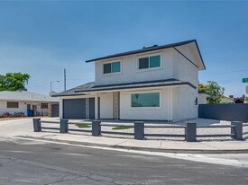 5423 Saltaire St in Las Vegas, NV - Building Photo