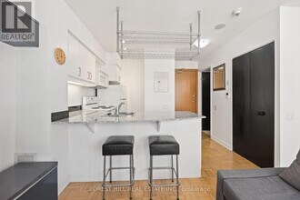 33 Sheppard Ave E in Toronto, ON - Building Photo - Building Photo