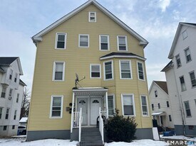 146 Black Rock Ave in New Britain, CT - Building Photo