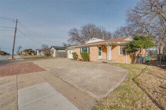 3273 Lackland Rd in Fort Worth, TX - Building Photo - Building Photo