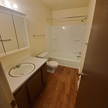 2303 Echo Valley Dr in Stow, OH - Building Photo - Building Photo