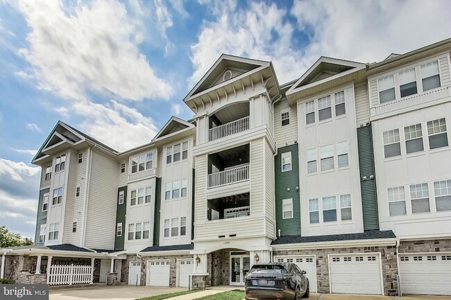 13901 Belle Chasse Blvd in Laurel, MD - Foto de edificio - Building Photo