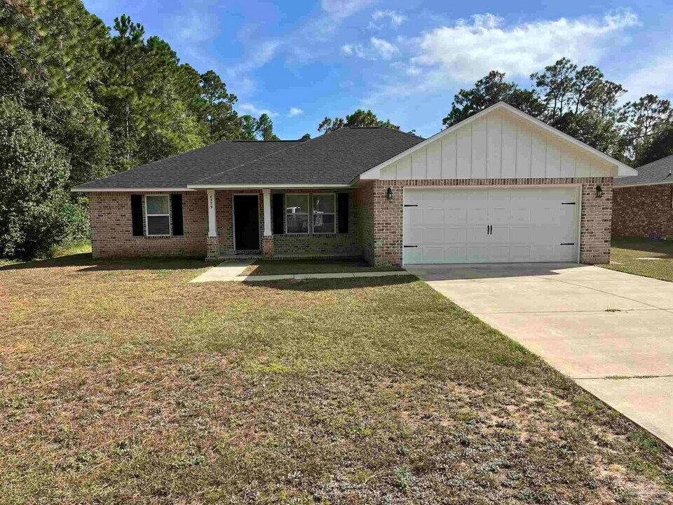 8379 Molina St in Navarre, FL - Building Photo