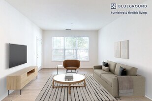 152 Shipyard Dr in Hingham, MA - Building Photo