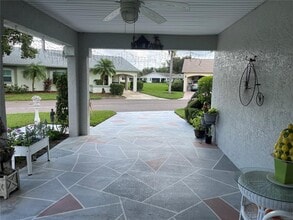 2104 Hereford Dr in Sun City Center, FL - Building Photo - Building Photo