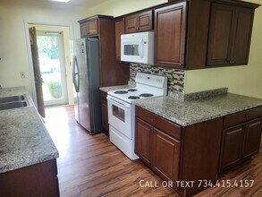 2863 Marshall St in Ann Arbor, MI - Building Photo - Building Photo