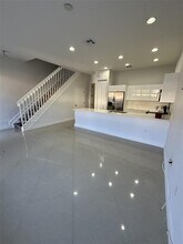 14623 SW 7th St in Pembroke Pines, FL - Building Photo - Building Photo