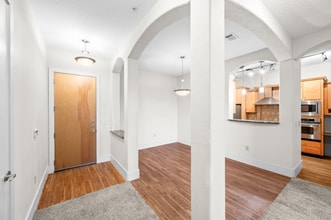 2600 Hillsboro Pike in Nashville, TN - Foto de edificio - Building Photo