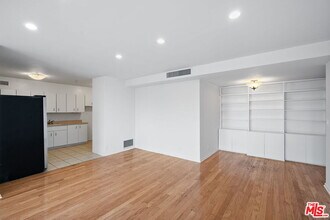 865 Comstock Ave in Los Angeles, CA - Building Photo - Building Photo