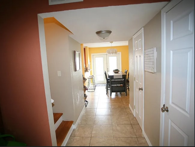 408 E Virginia St in Tallahassee, FL - Building Photo - Building Photo