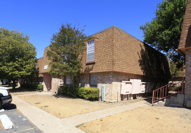 Lantana Trace in Austin, TX - Foto de edificio - Building Photo