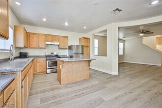 12015 Spice Tree St in Las Vegas, NV - Building Photo - Building Photo