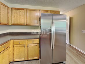 190 Paris Dr in Lawrenceville, GA - Building Photo - Building Photo