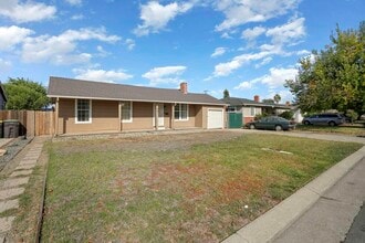 451 Marengo Ave in Stockton, CA - Building Photo - Building Photo