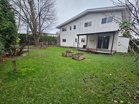 46084 Clare Ave in Chilliwack, BC - Building Photo