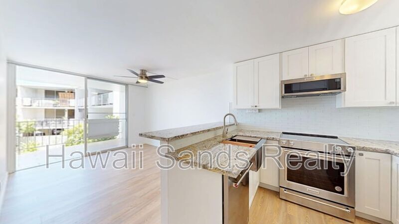 3121 Pualei Cir in Honolulu, HI - Building Photo