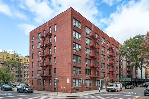 2255 Barker Ave in Bronx, NY - Building Photo