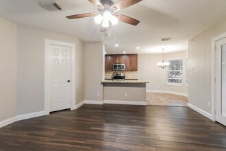 18400 Sunrise Pines Dr in Montgomery, TX - Building Photo - Building Photo