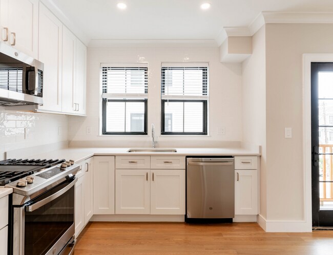 278 Lamartine St, Unit 2 in Boston, MA - Building Photo - Building Photo