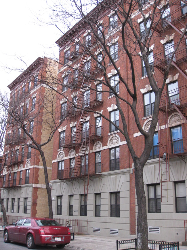 Albany Crossings Apartments in Brooklyn, NY - Foto de edificio - Building Photo