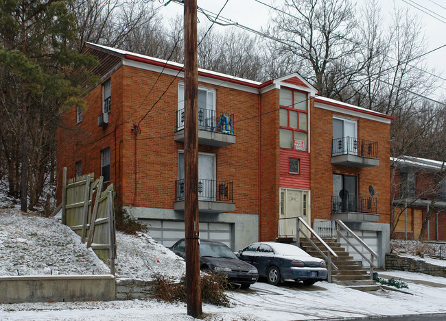 2936 W McMicken Ave in Cincinnati, OH - Foto de edificio - Building Photo